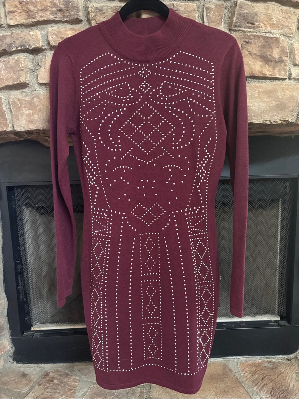 NWT Women’s Pearl and Diamond Studded Burgundy Long-Sleeve Knit Dress. Large